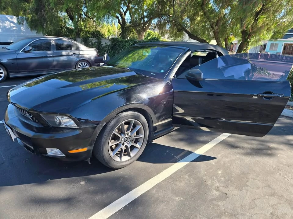 2012 Ford S197 Mustang - Image 2 of 11