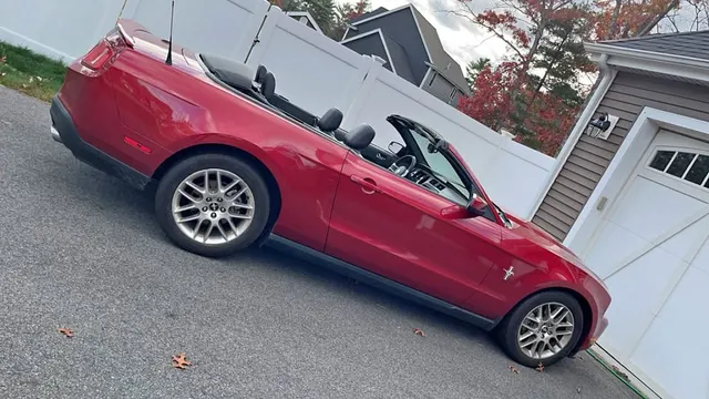 2012 Ford Mustang V6 Premium Convertible 2D