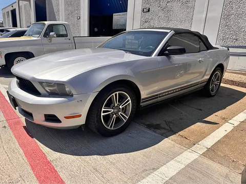 2012 Ford Mustang V6 Premium Convertible 2D
