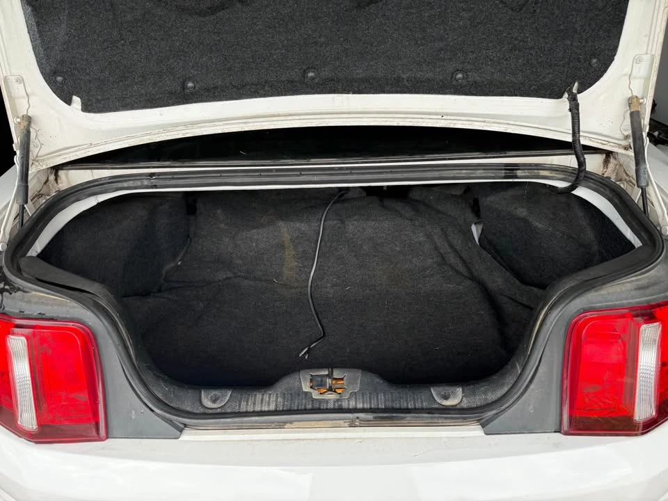 2012 Ford S197 Mustang - Image 10 of 17