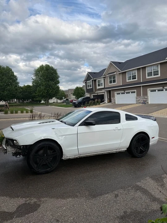 2012 Ford S197 Mustang - Image 15 of 17