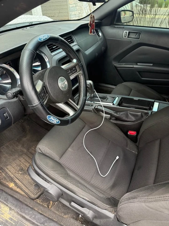 2012 Ford S197 Mustang - Image 6 of 17