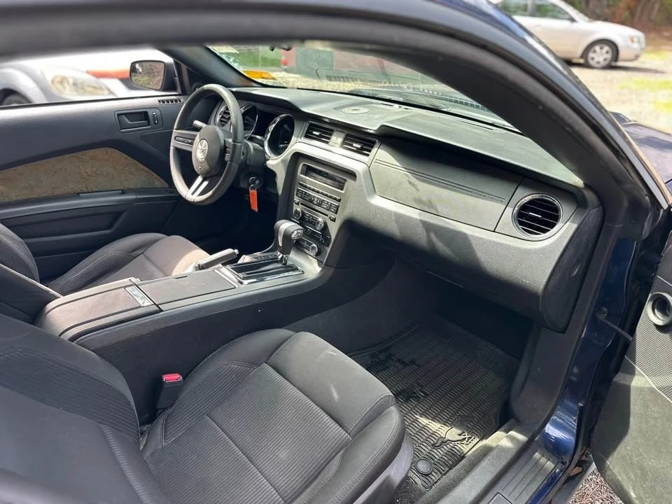 2012 Ford S197 Mustang - Image 13 of 18