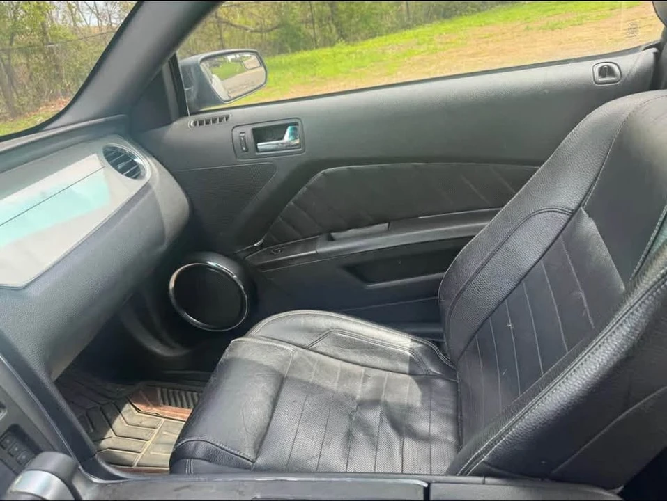 2012 Ford S197 Mustang - Image 6 of 11