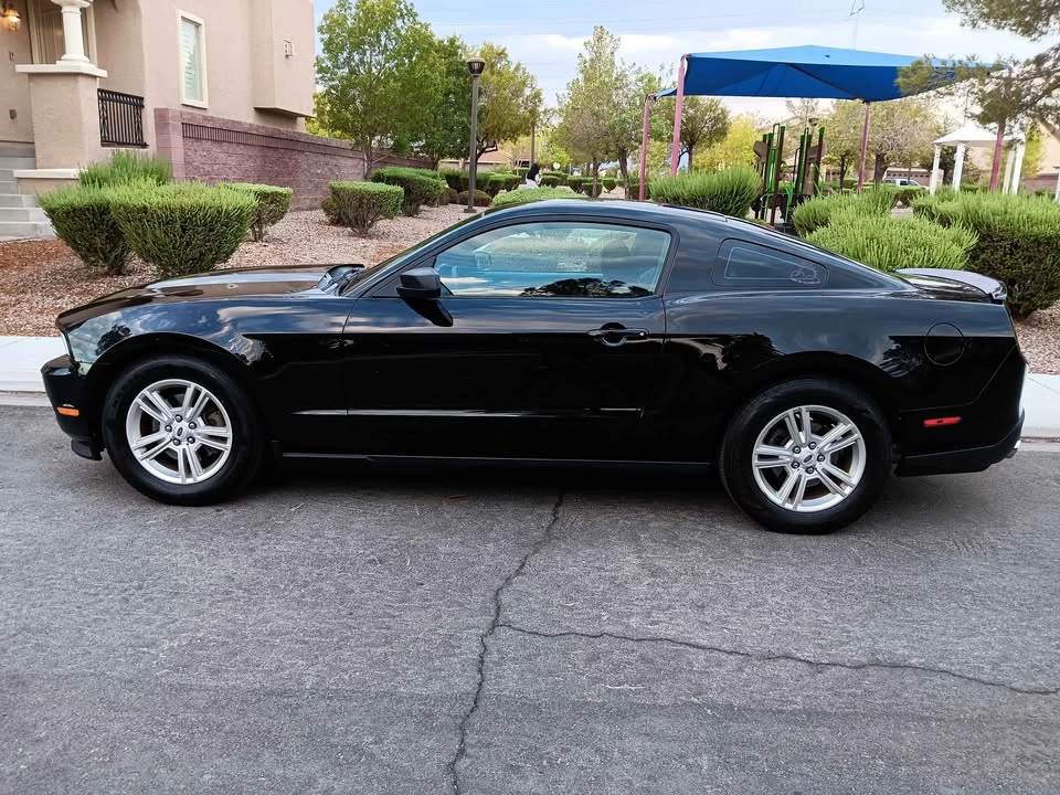 2012 Ford S197 Mustang - Image 5 of 18