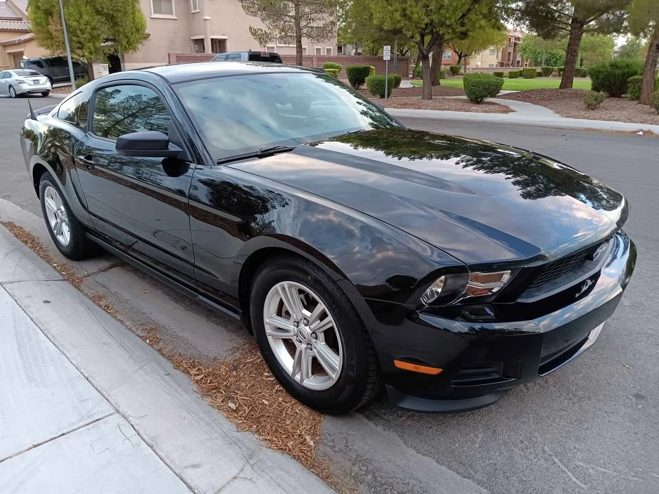 2012 Ford S197 Mustang - Image 2 of 18