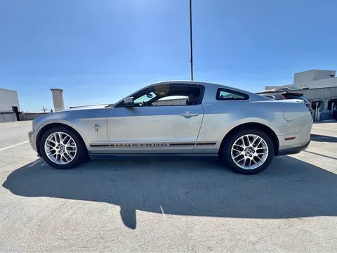 2012 Ford Mustang V6 Premium Coupe 2D