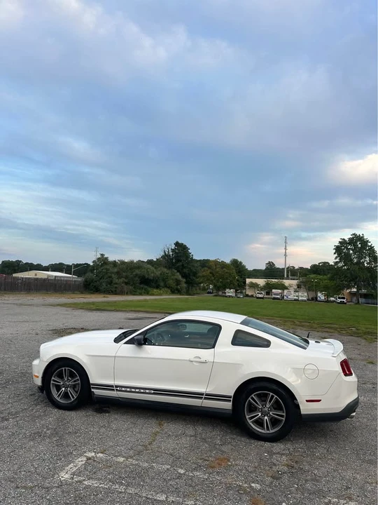 2012 Ford S197 Mustang - Image 10 of 20
