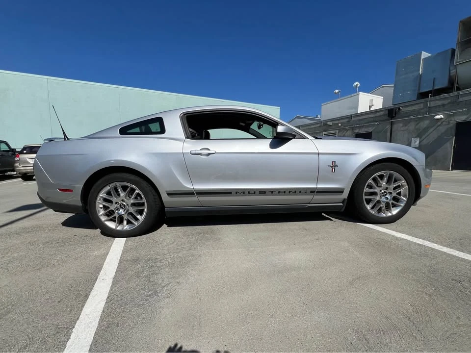 2012 Ford S197 Mustang - Image 2 of 17