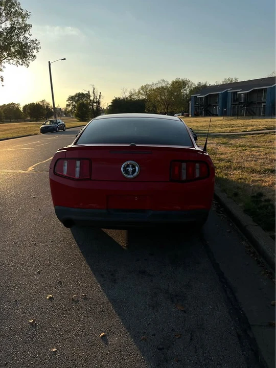 2012 Ford S197 Mustang - Image 2 of 10