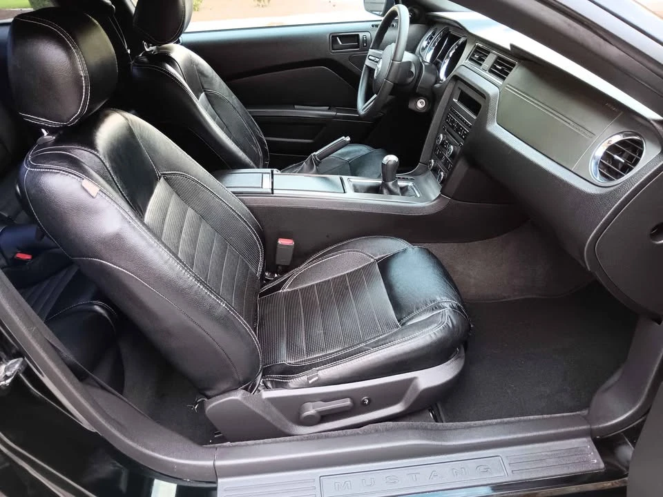 2012 Ford S197 Mustang - Image 11 of 18