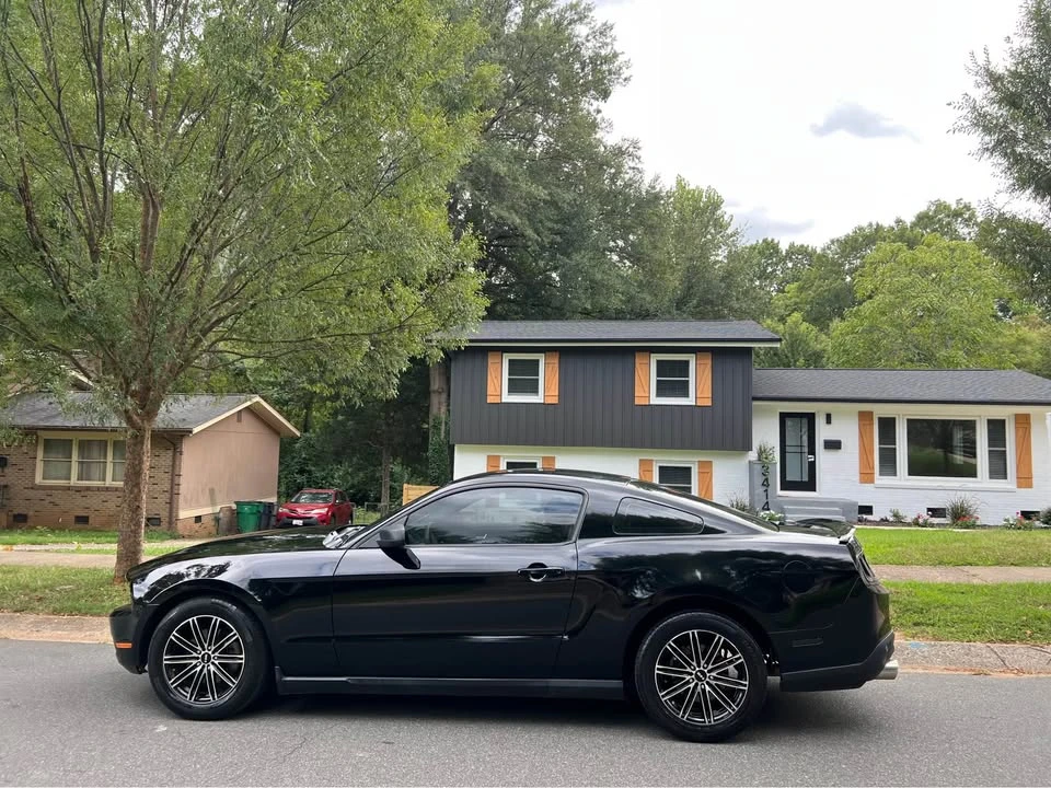 2012 Ford S197 Mustang - Image 2 of 7