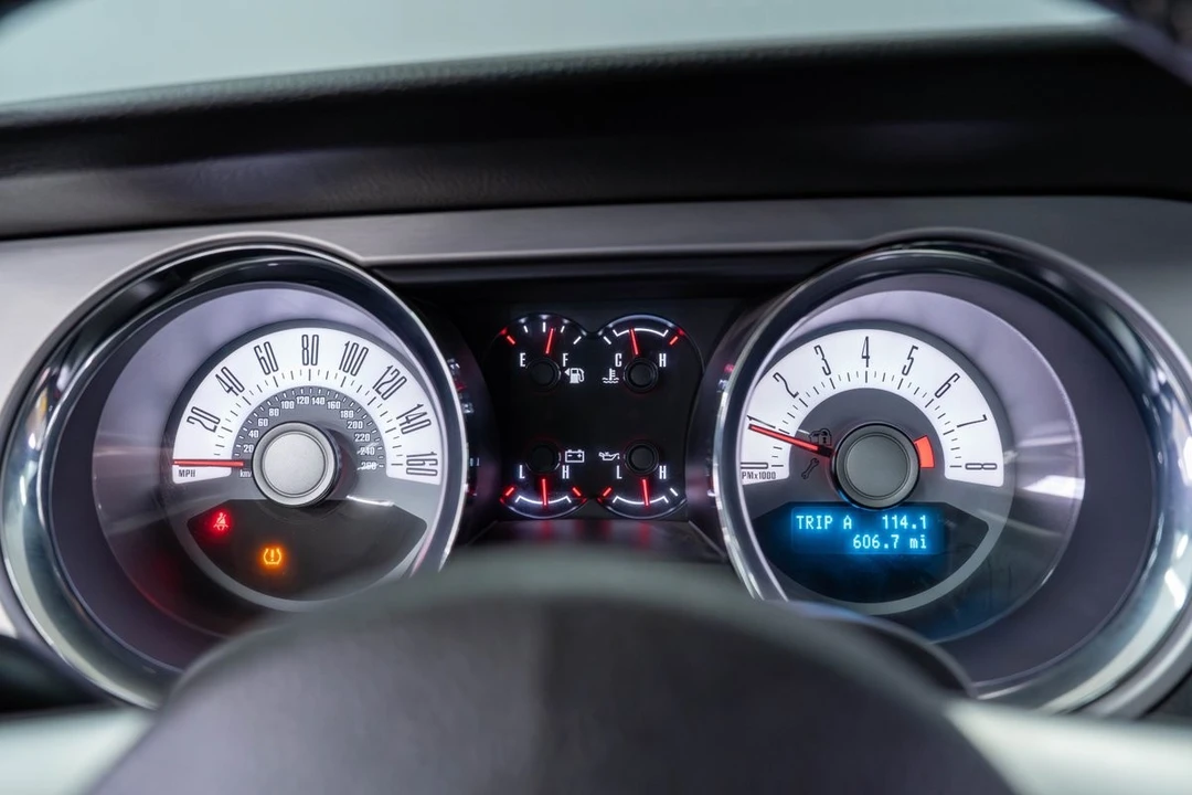 2012 Ford S197 Mustang - Image 15 of 31