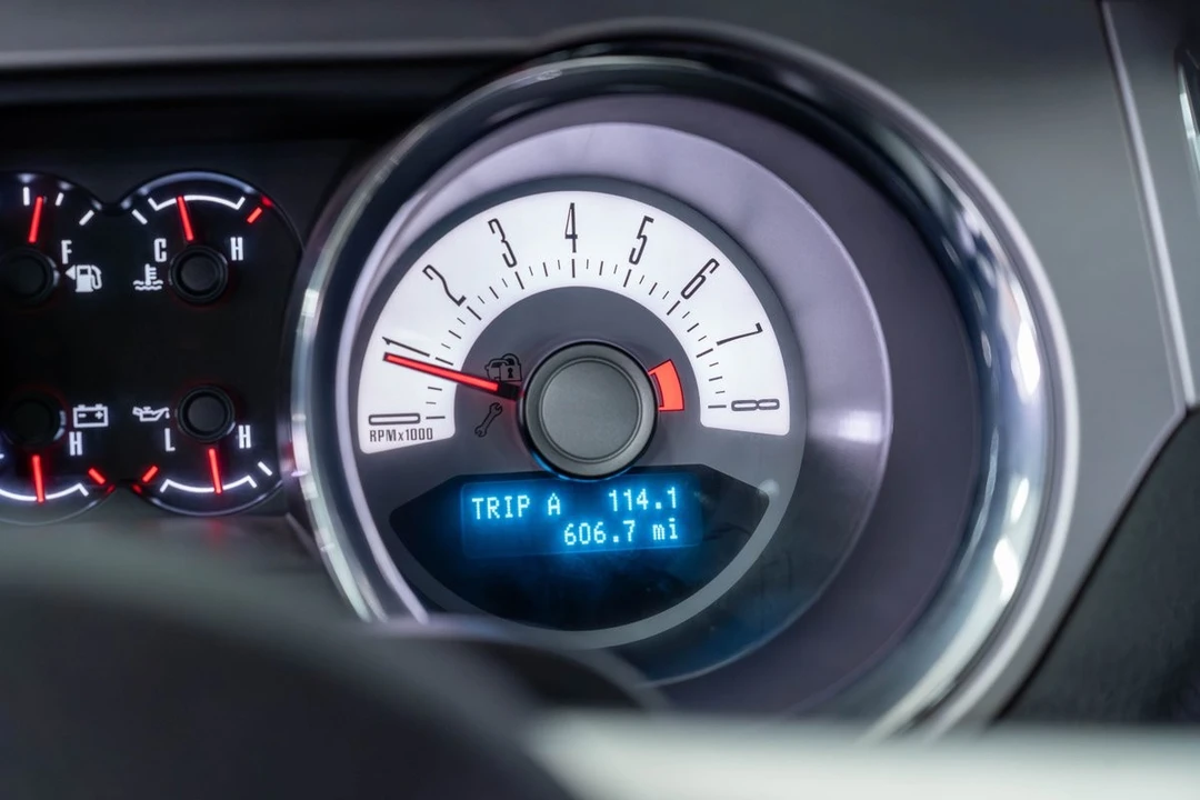2012 Ford S197 Mustang - Image 16 of 31