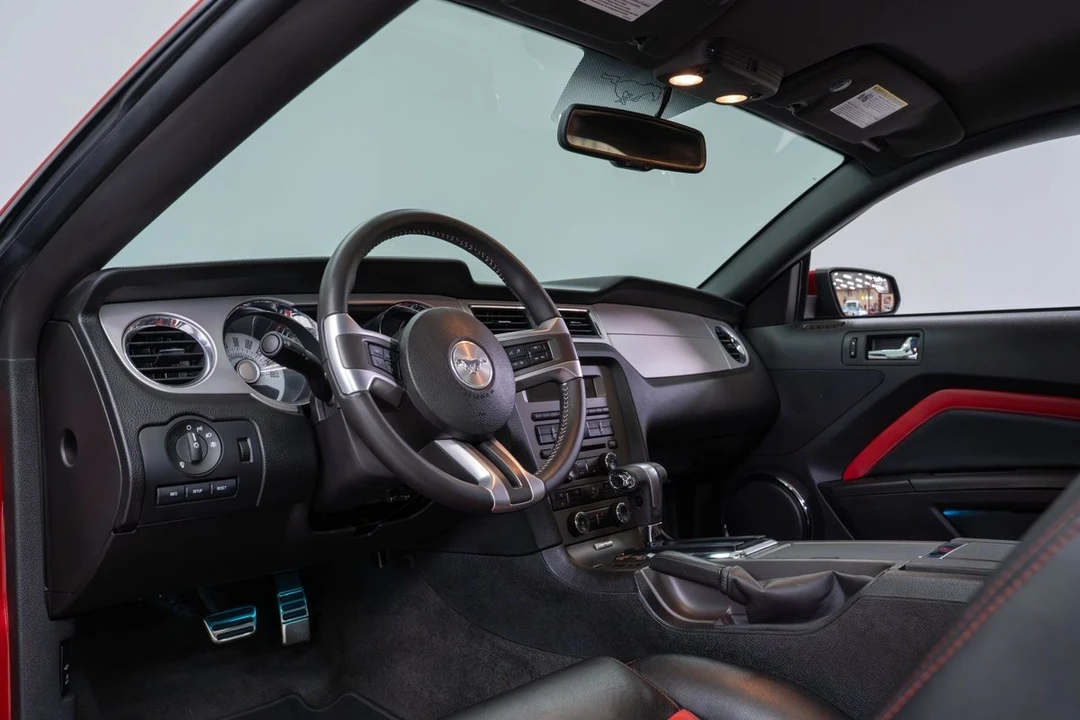 2012 Ford S197 Mustang - Image 12 of 31