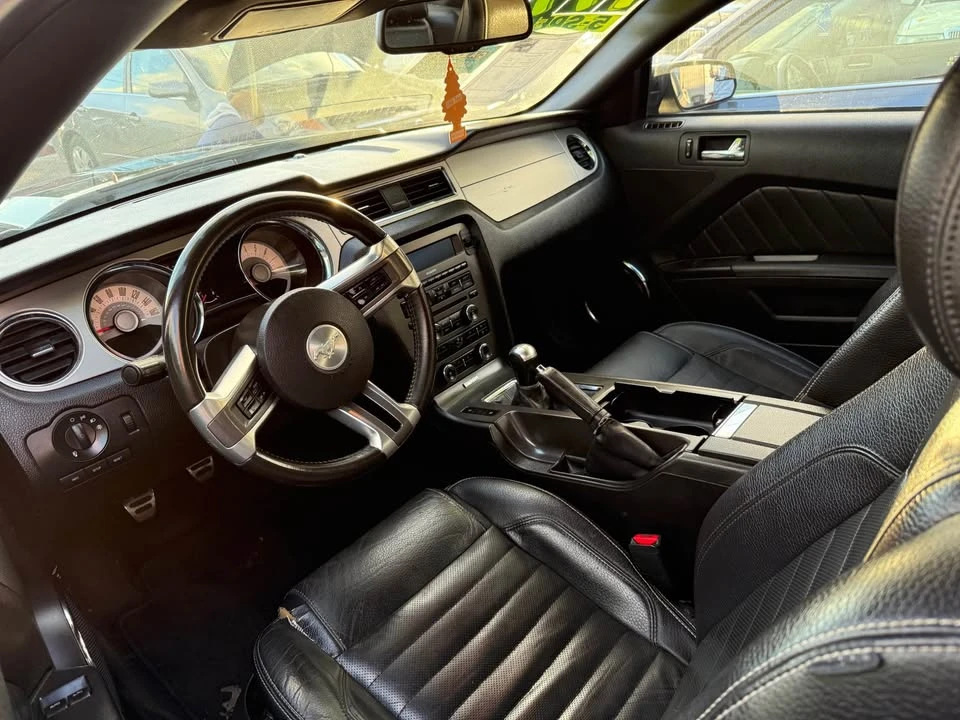 2012 Ford S197 Mustang - Image 2 of 9
