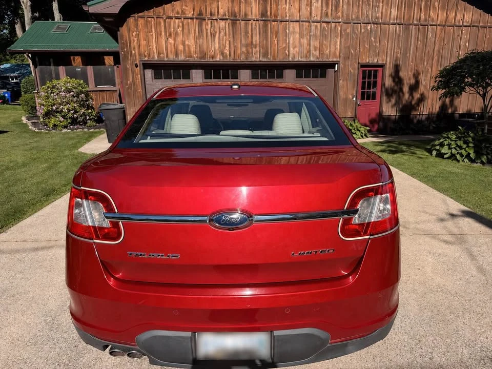 2012 Ford Taurus 6th Gen - Image 6 of 18