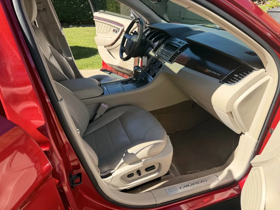 2012 Ford Taurus 6th Gen - Image 13 of 18