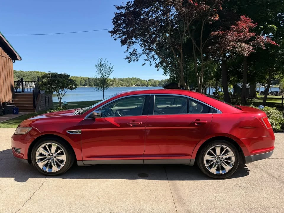 2012 Ford Taurus 6th Gen - Image 8 of 18