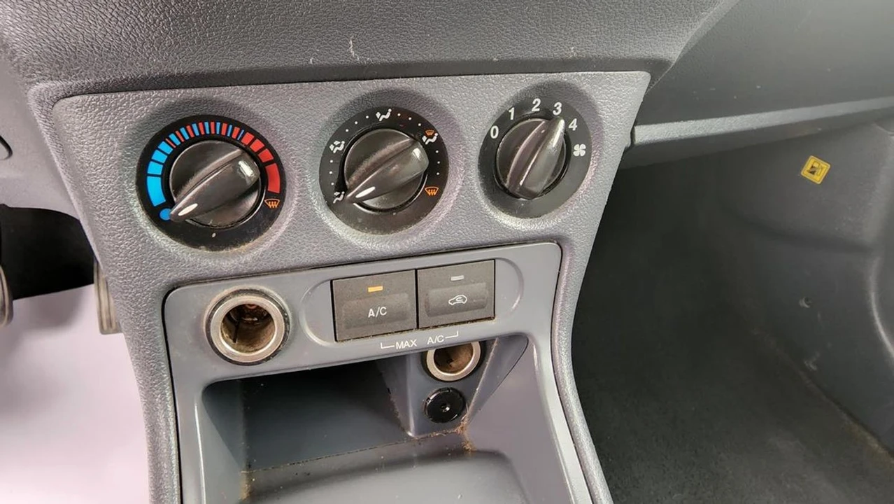 2012 Ford Transit Connect - Image 24 of 30