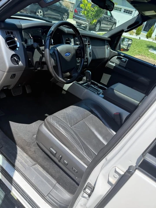 2012 Ford Expedition 3rd Gen - Image 8 of 14