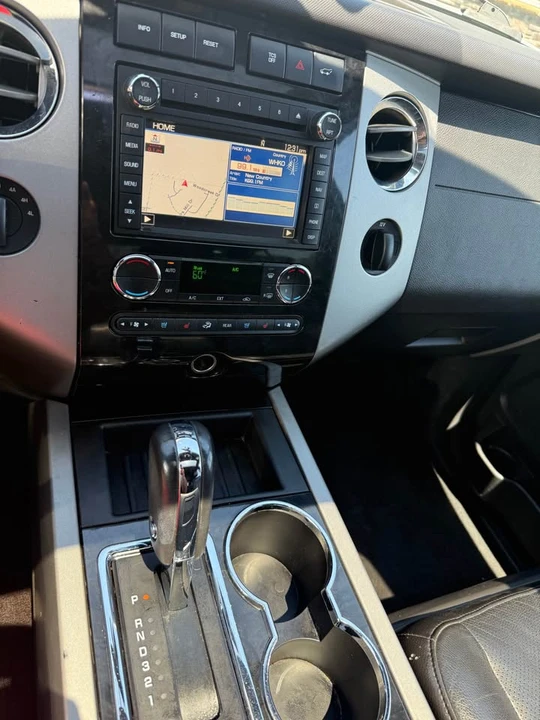 2012 Ford Expedition 3rd Gen - Image 13 of 14