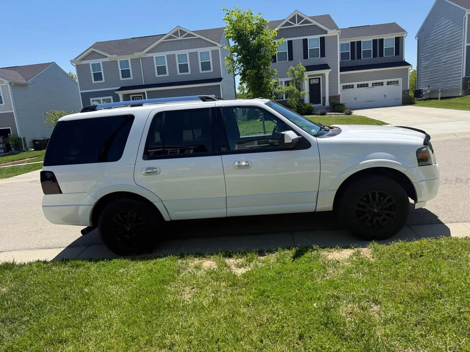 2012 Ford Expedition 3rd Gen - Image 4 of 14