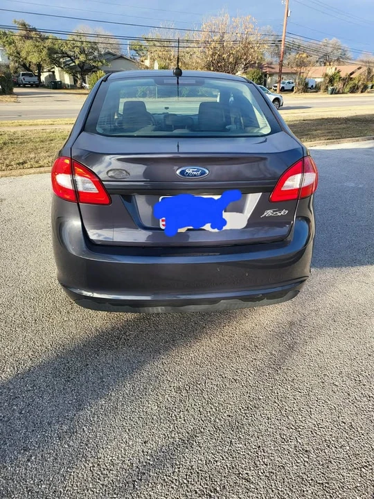 2012 Ford Fiesta - Image 2 of 10