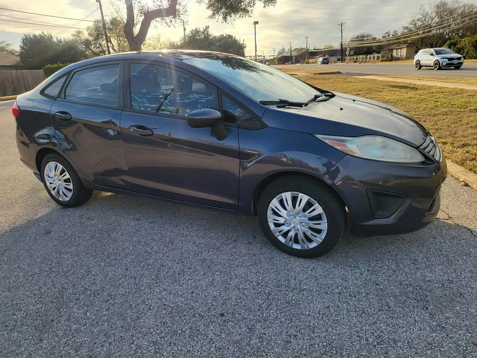 2012 Ford Fiesta - Image 5 of 10