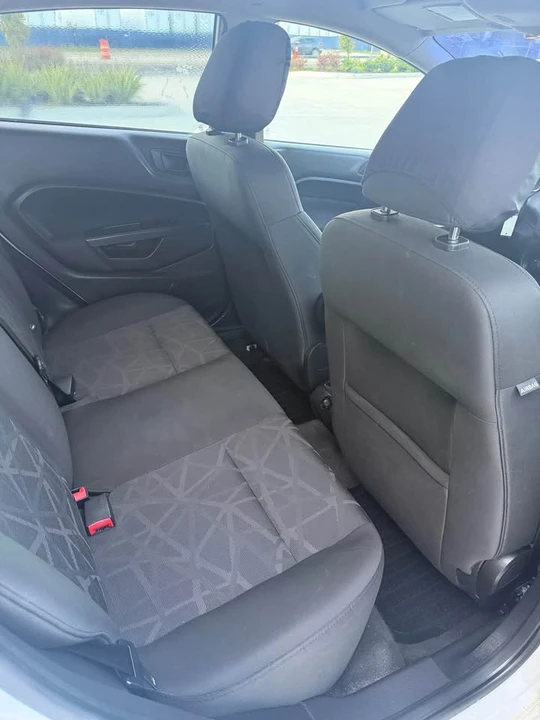 2012 Ford Fiesta - Image 11 of 14