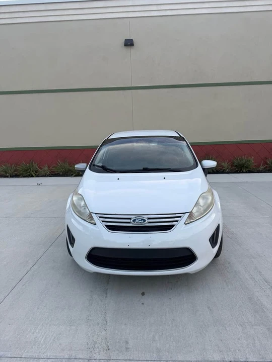 2012 Ford Fiesta - Image 2 of 14