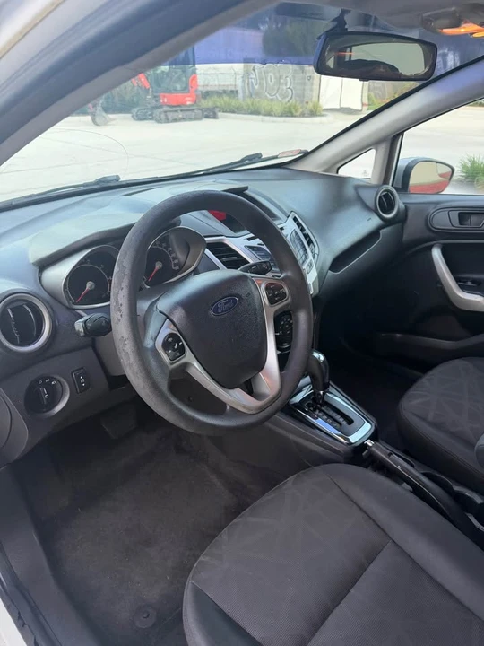 2012 Ford Fiesta - Image 7 of 14