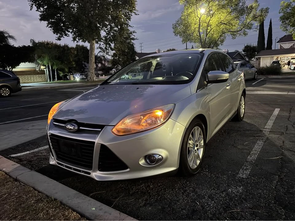 2012 Ford Focus 3rd Gen - Image 2 of 9