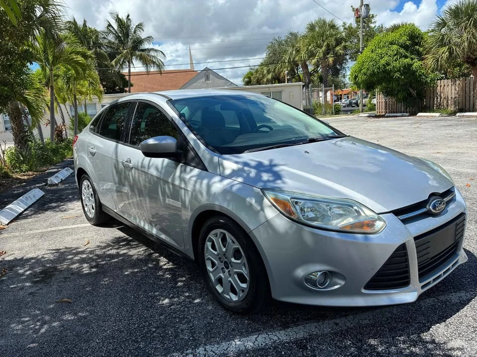 2012 Ford Focus 3rd Gen - Image 9 of 20