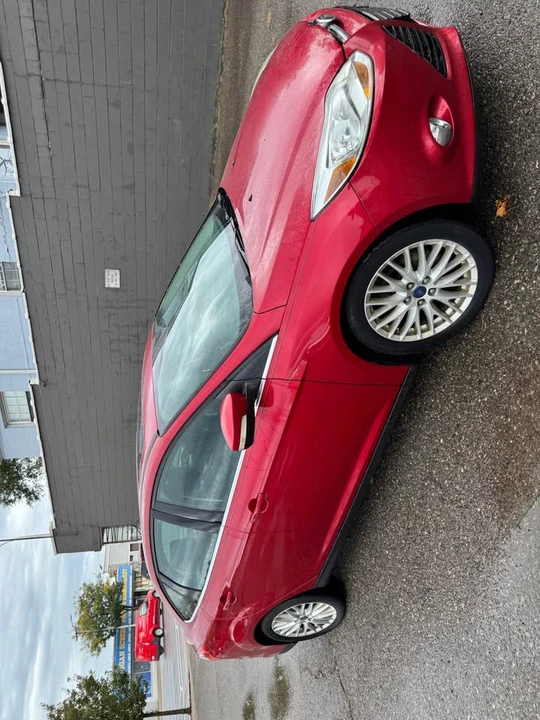 2012 Ford Focus 3rd Gen - Image 2 of 9