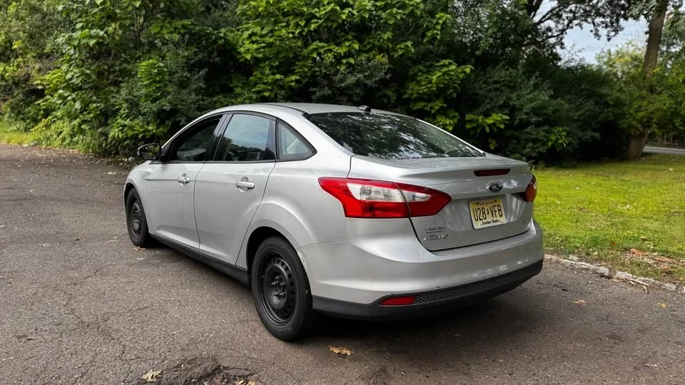 2012 Ford Focus 3rd Gen - Image 2 of 7