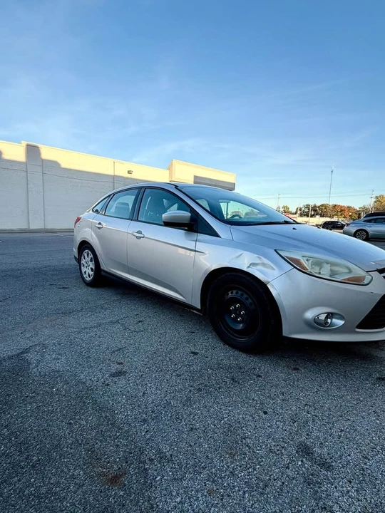 2012 Ford Focus 3rd Gen - Image 2 of 10
