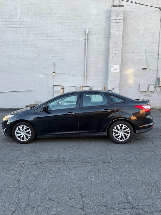 2012 Ford Focus 3rd Gen - Image 2 of 13