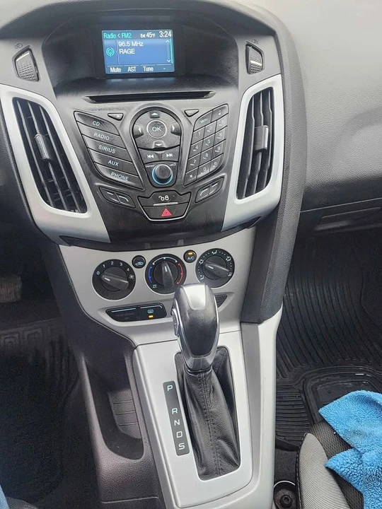 2012 Ford Focus - Image 8 of 12