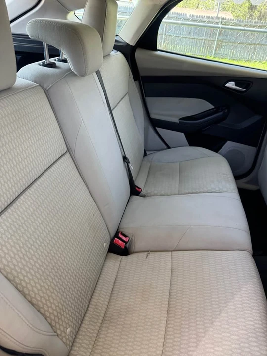 2012 Ford Focus - Image 5 of 7