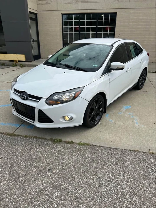 2012 Ford Focus 3rd Gen - Image 2 of 13