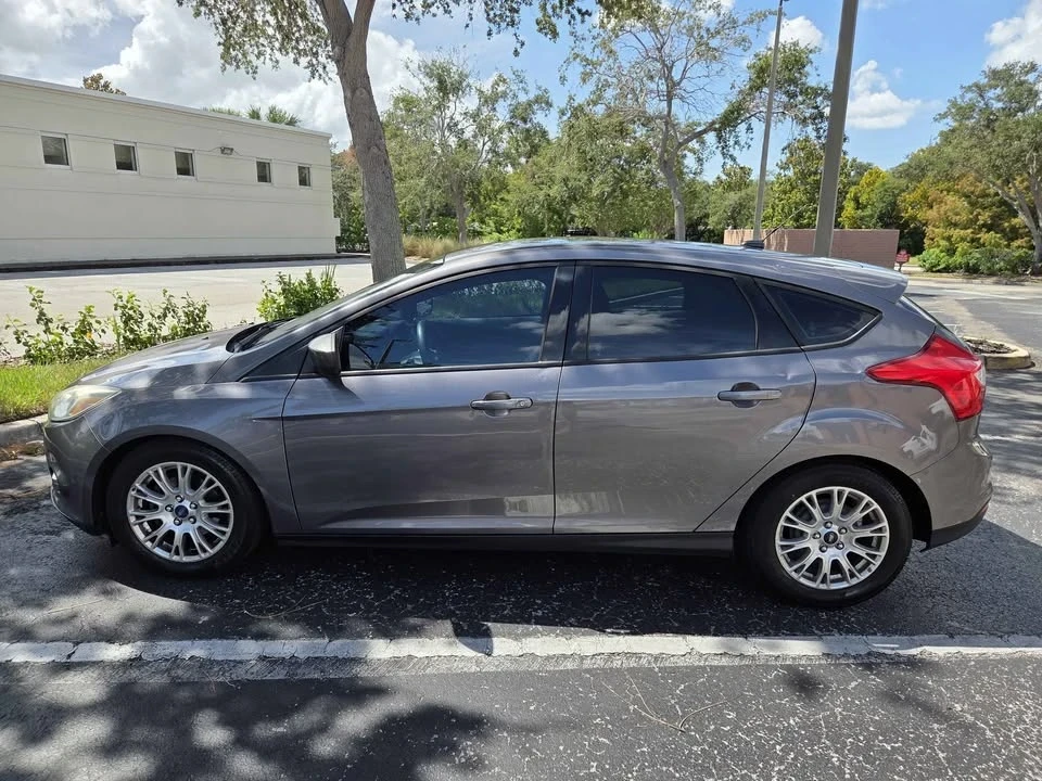 2012 Ford Focus 3rd Gen - Image 2 of 10