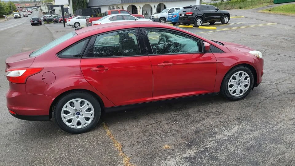 2012 Ford Focus 3rd Gen - Image 2 of 10