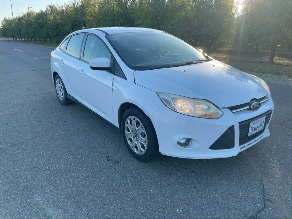 2012 Ford Focus 3rd Gen - Image 2 of 10
