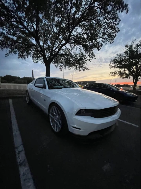 2012 Ford S197 Mustang - Image 2 of 11