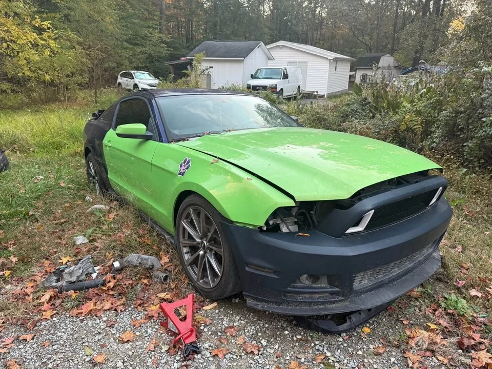 2012 Ford S197 Mustang - Image 2 of 9