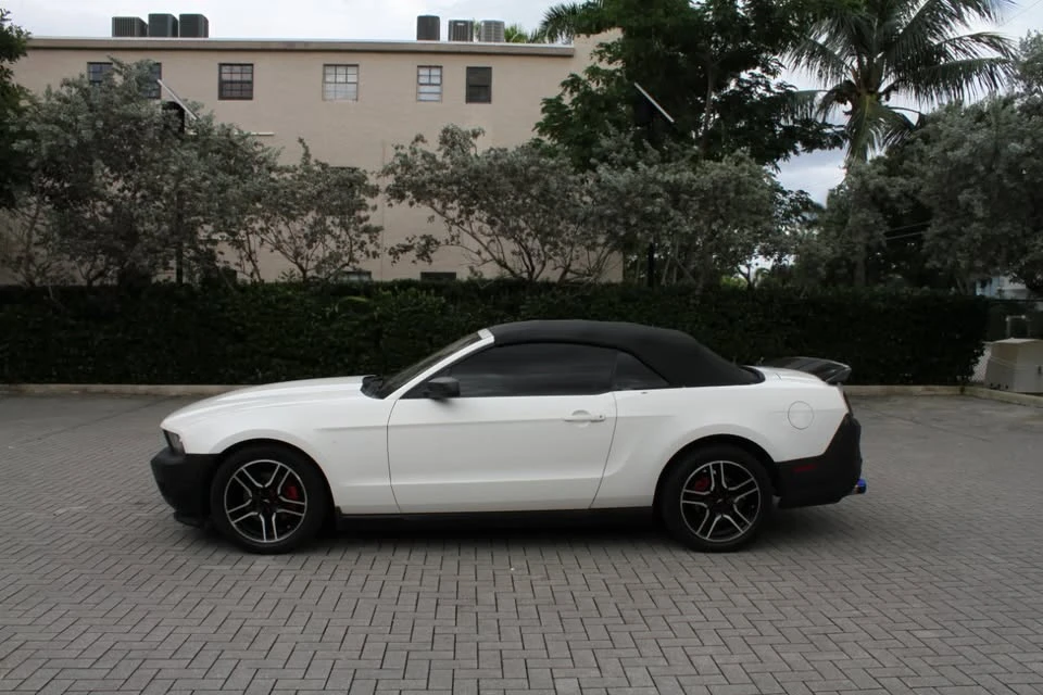 2012 Ford S197 Mustang - Image 2 of 13
