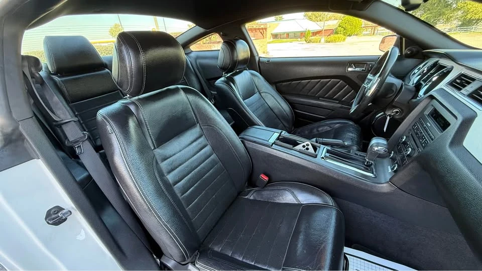 2012 Ford S197 Mustang - Image 9 of 12