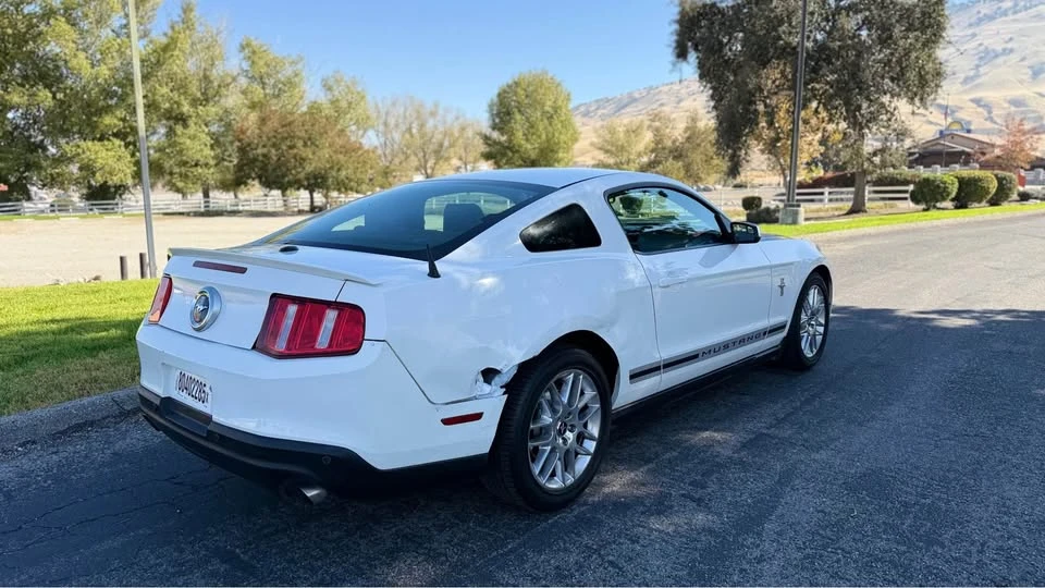 2012 Ford S197 Mustang - Image 4 of 12