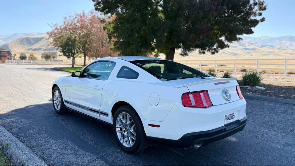 2012 Ford S197 Mustang - Image 3 of 12